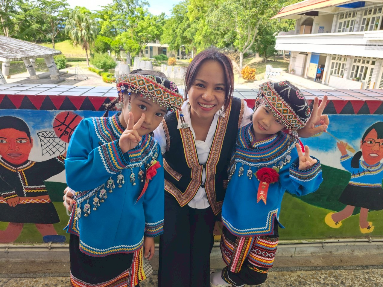 https://www.zfps.hlc.edu.tw/uploads/tadgallery/2025_06_22/1075_LINE_ALBUM_20250619畢業典禮最後一堂課～進場～頒發畢業證書_250622_87.jpg 
